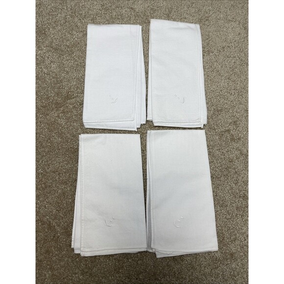 VINTAGE Set of 4 Linen Dinner Napkins‎ White 16 x 15" - Picture 1 of 3